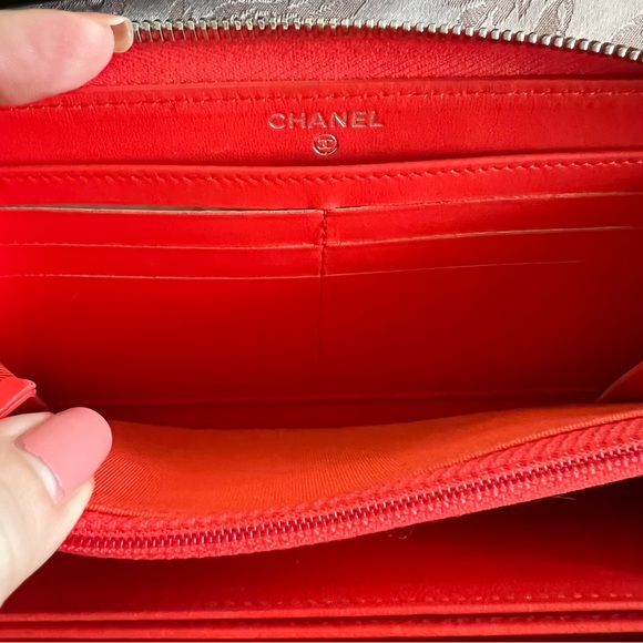 Authentic Chanel Lambskin Quilted Zip Around Wallet - Picture 7 of 17